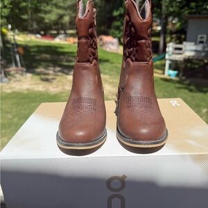Cat & Jack Brown Boots size 10